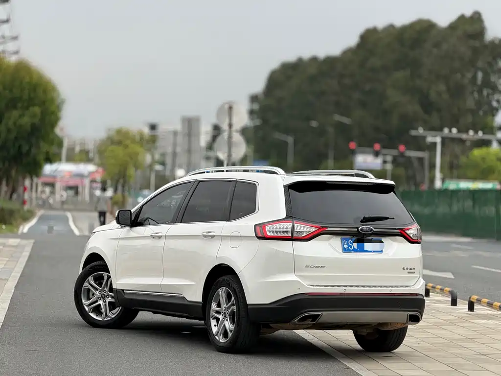 Ford Edge 2019 — фото 2