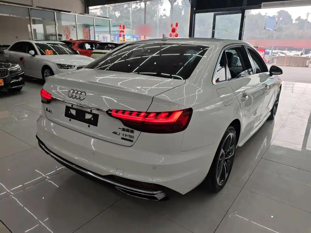 Audi A4L 2020