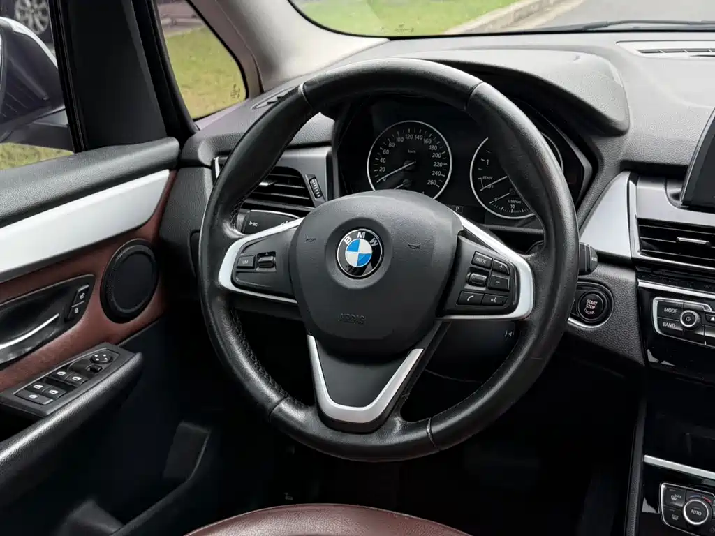 BMW 2 Series Gran Tourer 2017 — фото 18