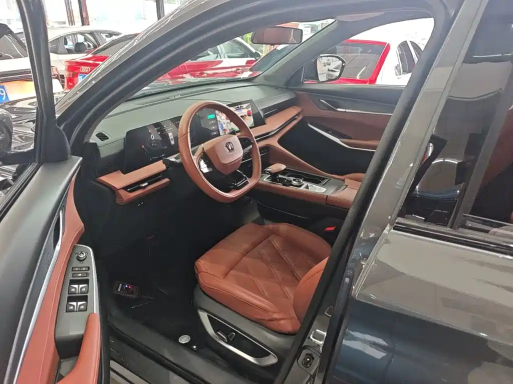 Changan CS75PLUS 2023 — фото 11