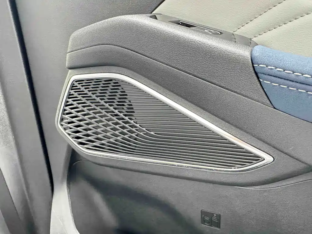 Geely Emgrand 2022 — фото 43