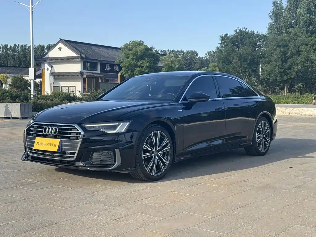 Audi A6L 2019 — фото 1