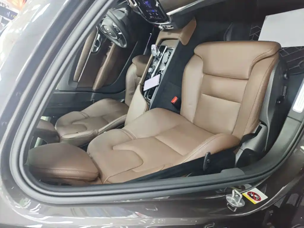 Volvo S90 2023 — фото 25