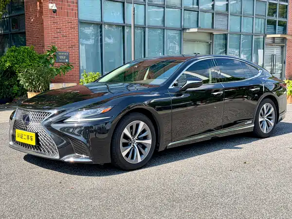 Lexus LS 2020