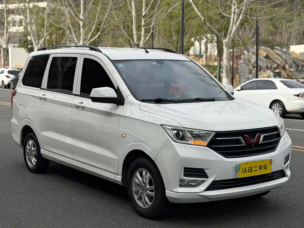Wuling Hongguang 2019 — фото 3