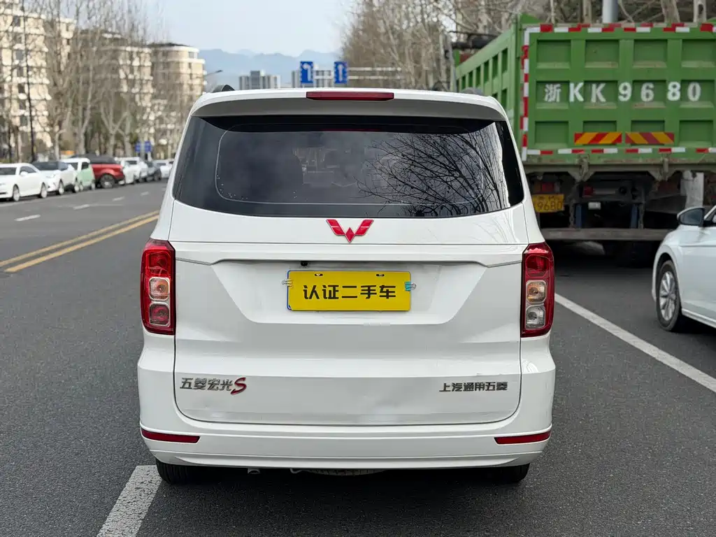 Wuling Hongguang 2019 — фото 18