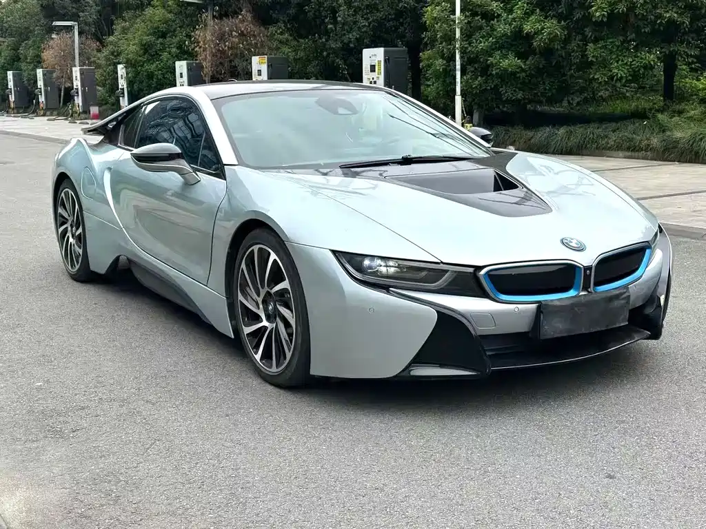 BMW i8 2018 — фото 3