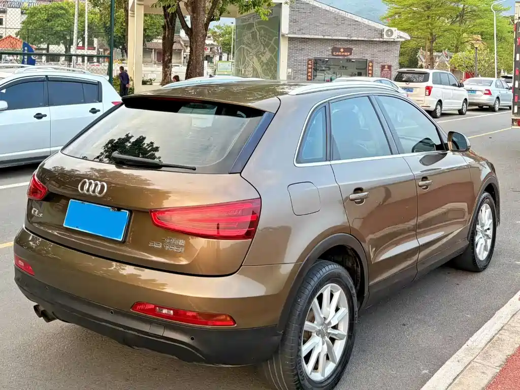 Audi Q3 2014 — фото 7