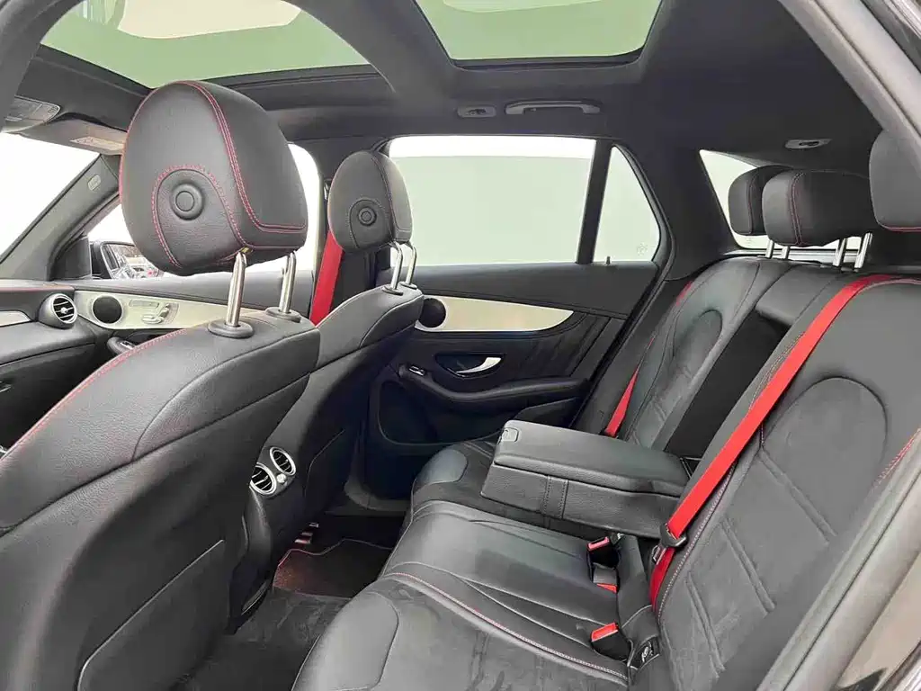 Mercedes-Benz GLC AMG 2019 — фото 11