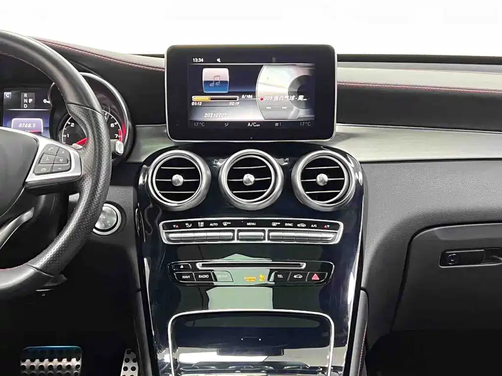 Mercedes-Benz GLC AMG 2019 — фото 16