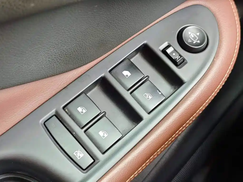Buick Envision Plus 2016 — фото 21