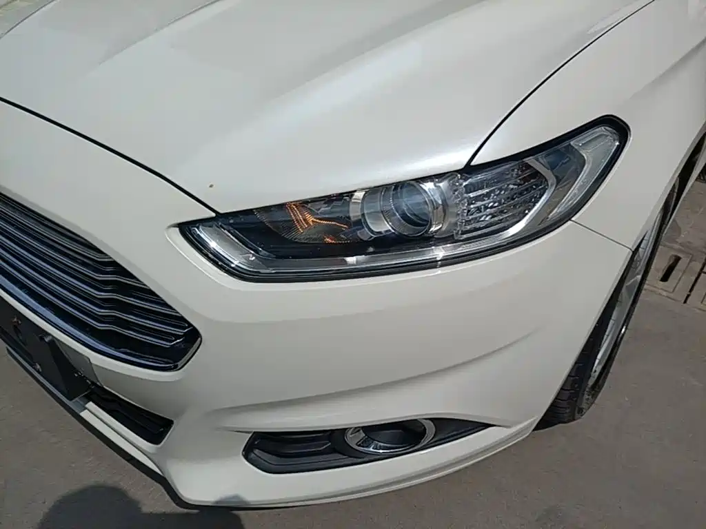 Ford Mondeo 2016 — фото 24