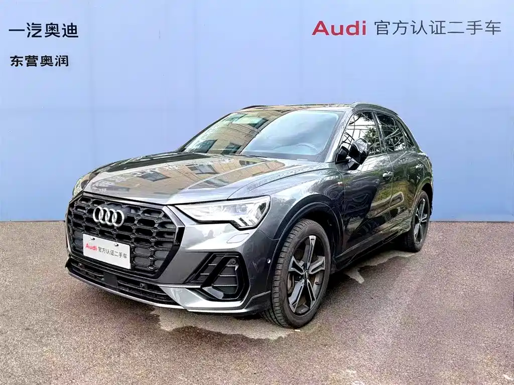 Audi Q3 2021 — фото 1