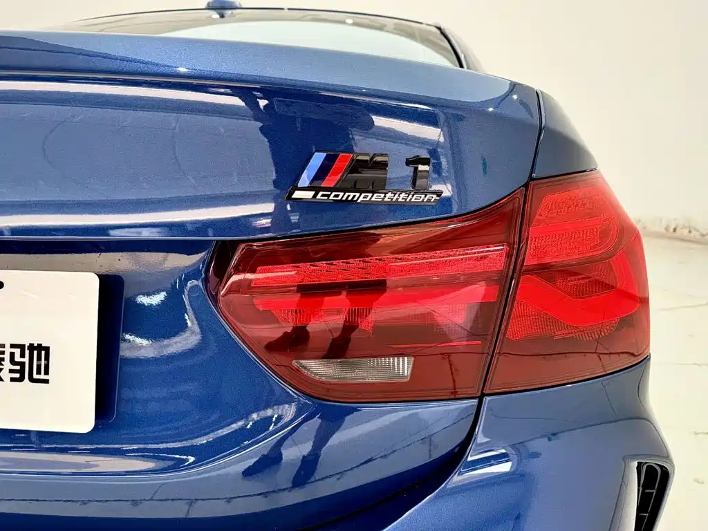 BMW 1 Series 2023 — фото 10