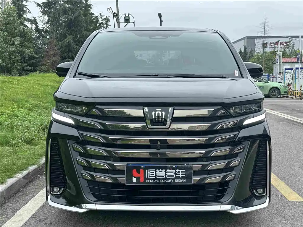 Toyota Vellfire 2024 — фото 2