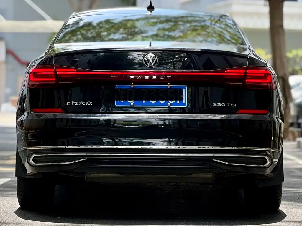 Volkswagen Passat 2022 — фото 3