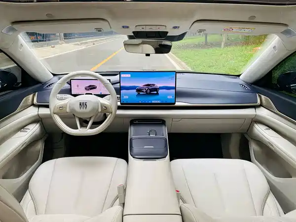Buick Zhijing L7 2025
