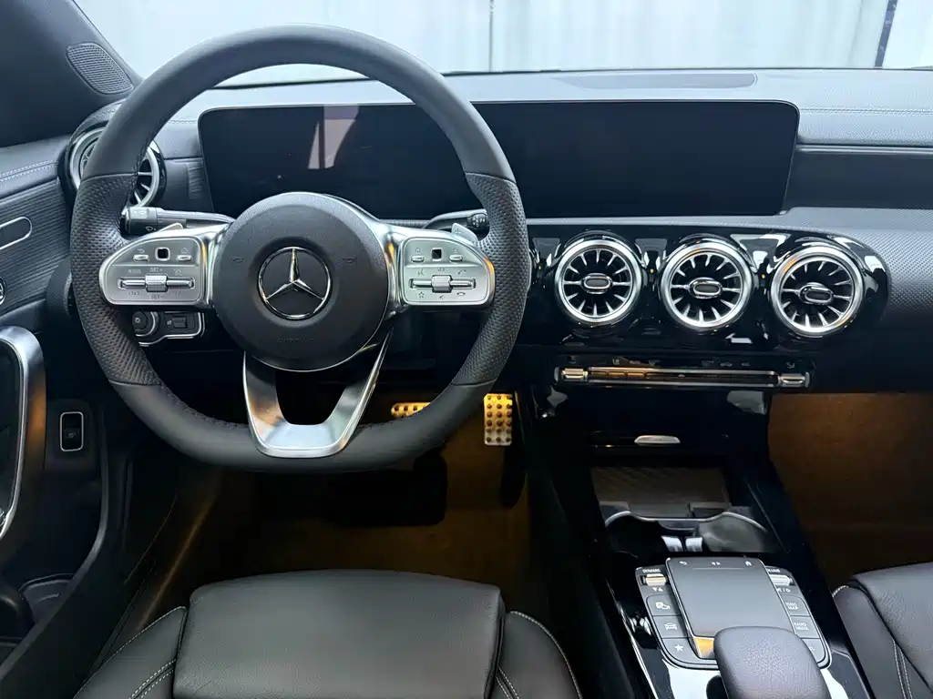 Mercedes-Benz CLA 2023 — фото 13