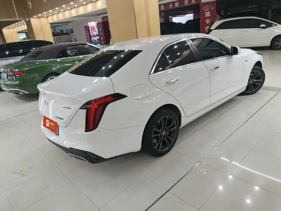 Cadillac CT4 2023 — фото 2
