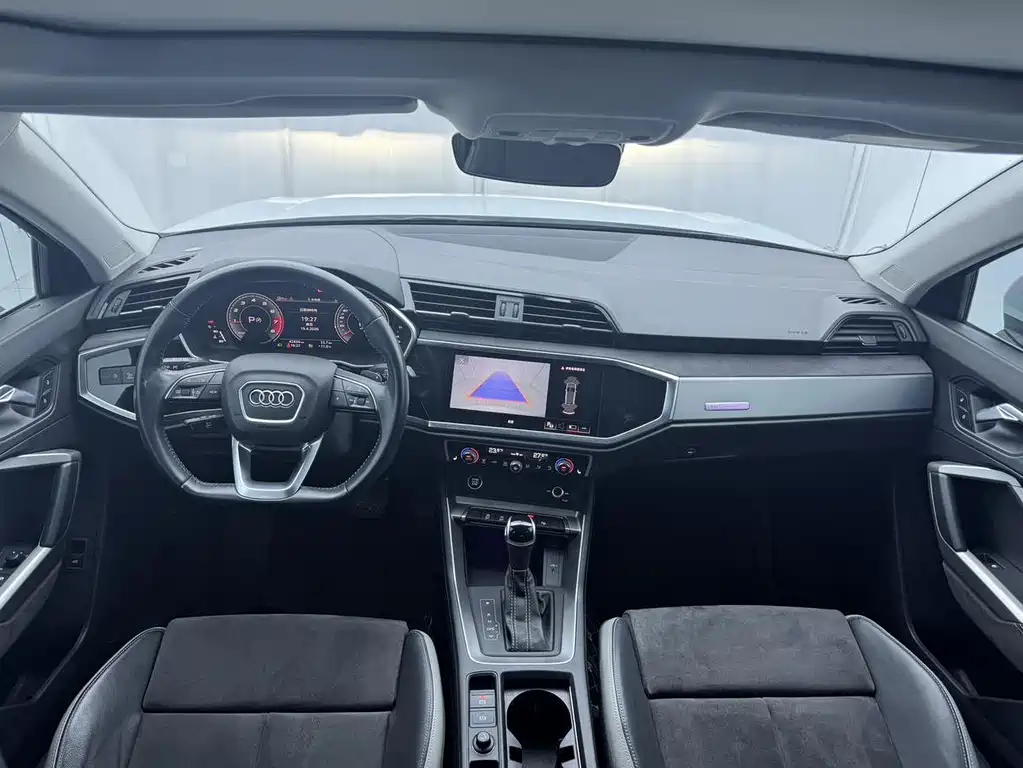 Audi Q3 2022 — фото 16