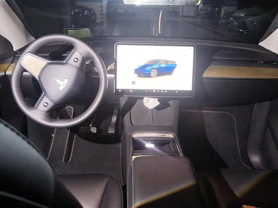 Tesla Model Y 2023 — фото 12
