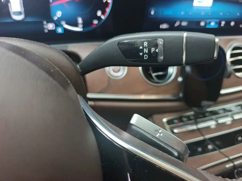 Mercedes-Benz E-Class 2022 — фото 10