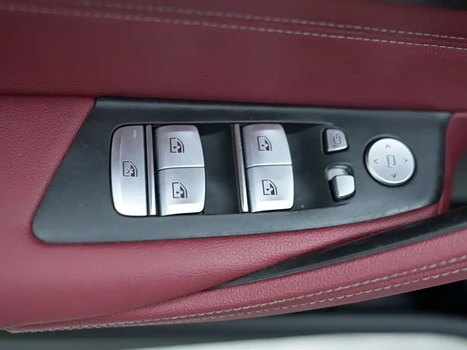 BMW 5 Series 2022 — фото 15