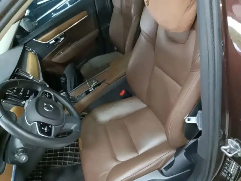 Volvo S90 2018 — фото 15