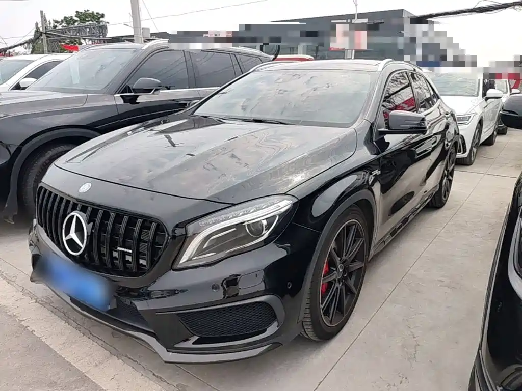 Mercedes-Benz GLA AMG 2015