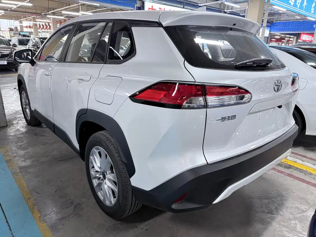 Toyota Corolla Cross 2025 — фото 16