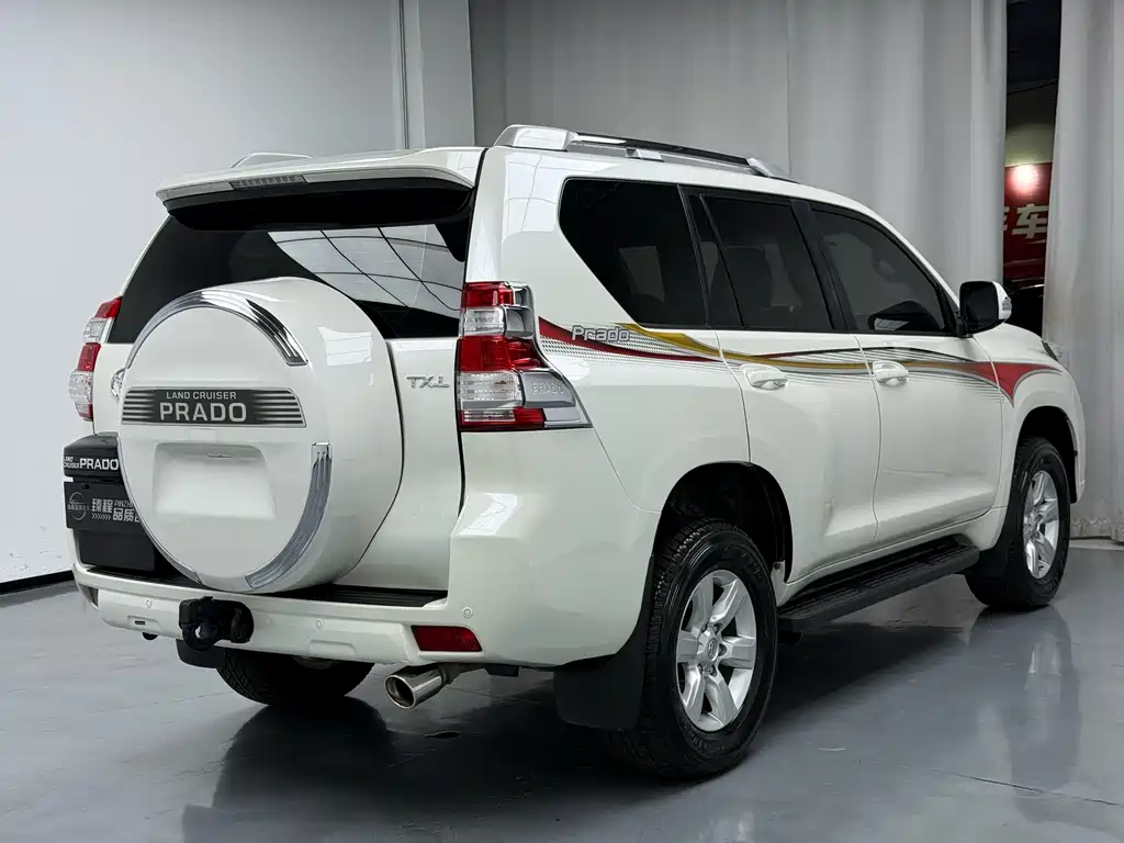 Toyota Prado 2015 — фото 18
