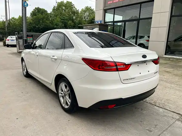 Ford Escort 2019