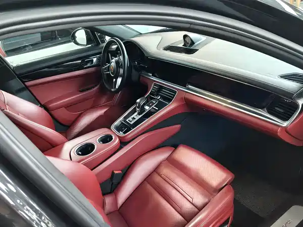 Porsche Panamera 2020