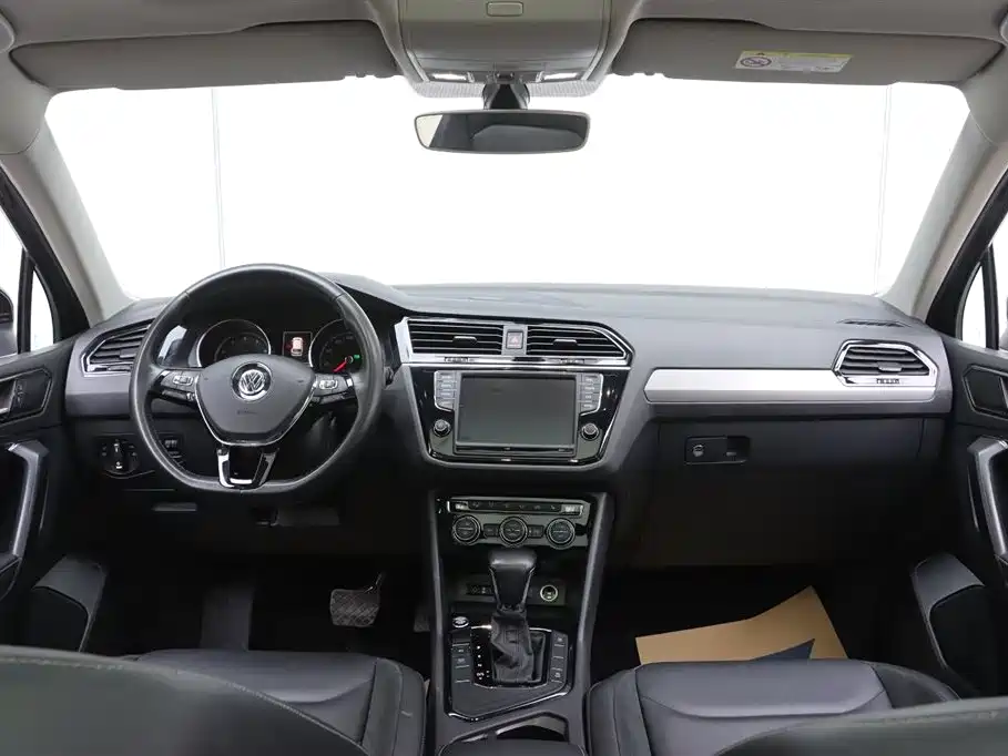 Volkswagen Tiguan L 2018 — фото 21