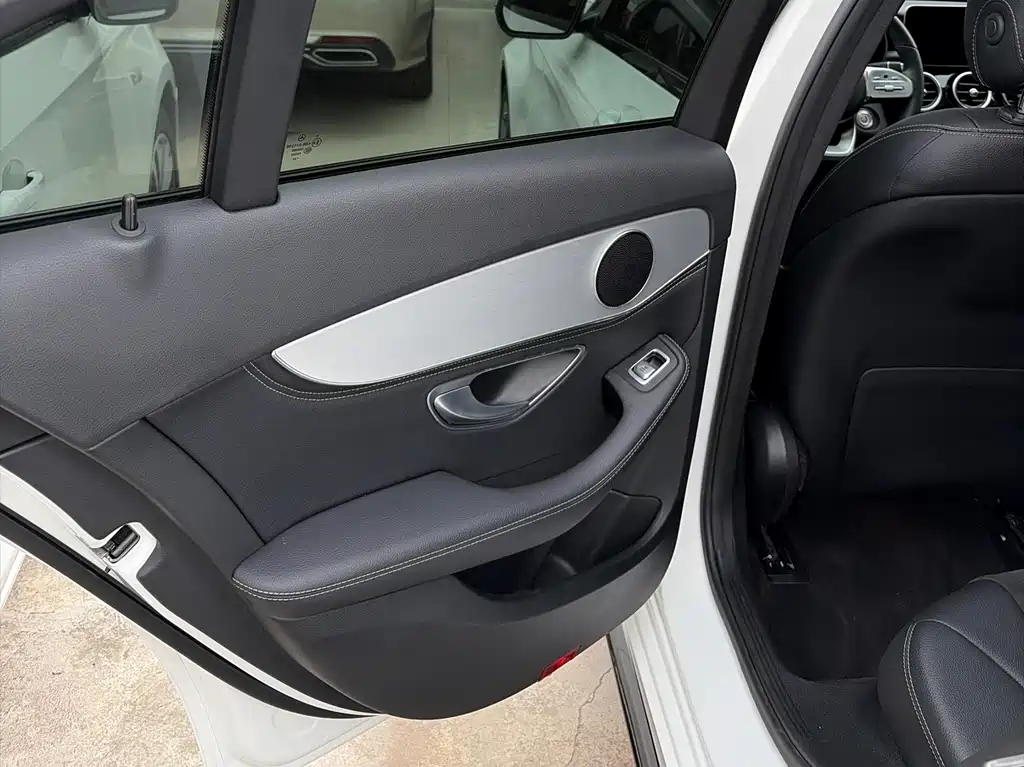 Mercedes-Benz C-Class 2020 — фото 12