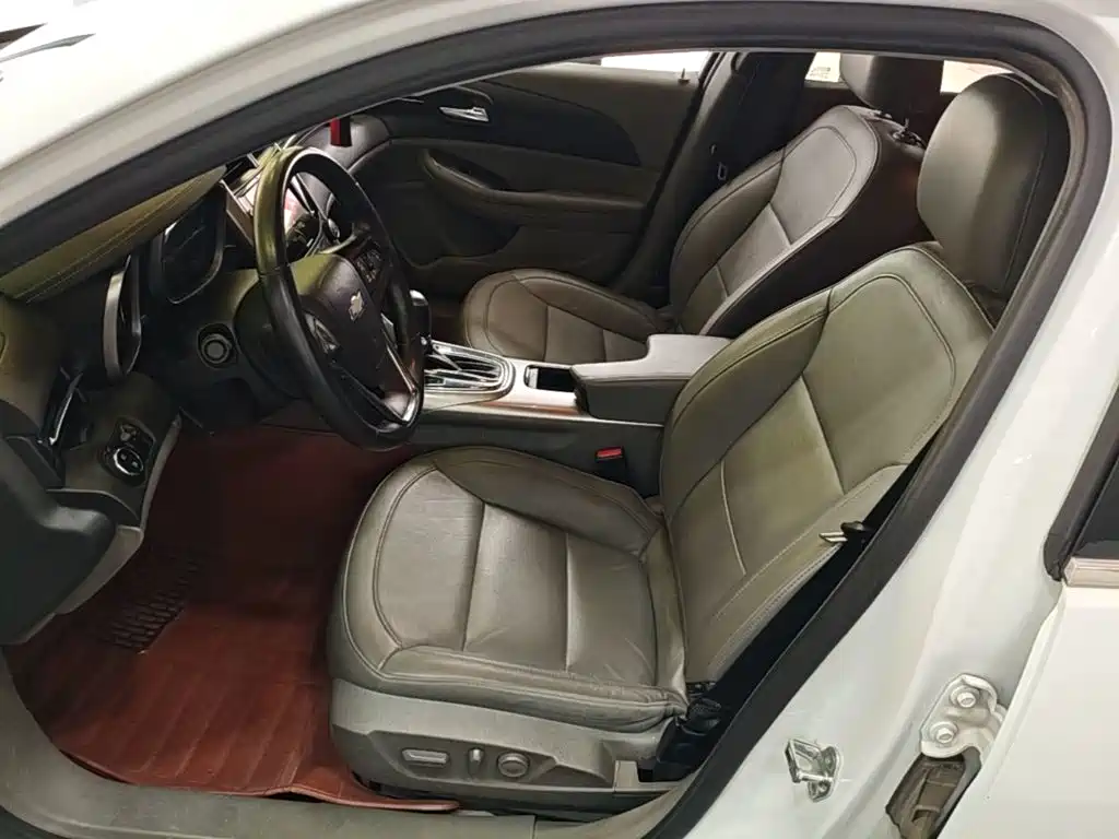 Chevrolet Malibu 2015 — фото 15