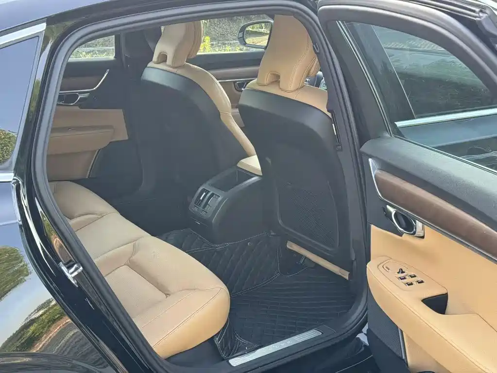 Volvo S90 2019 — фото 12