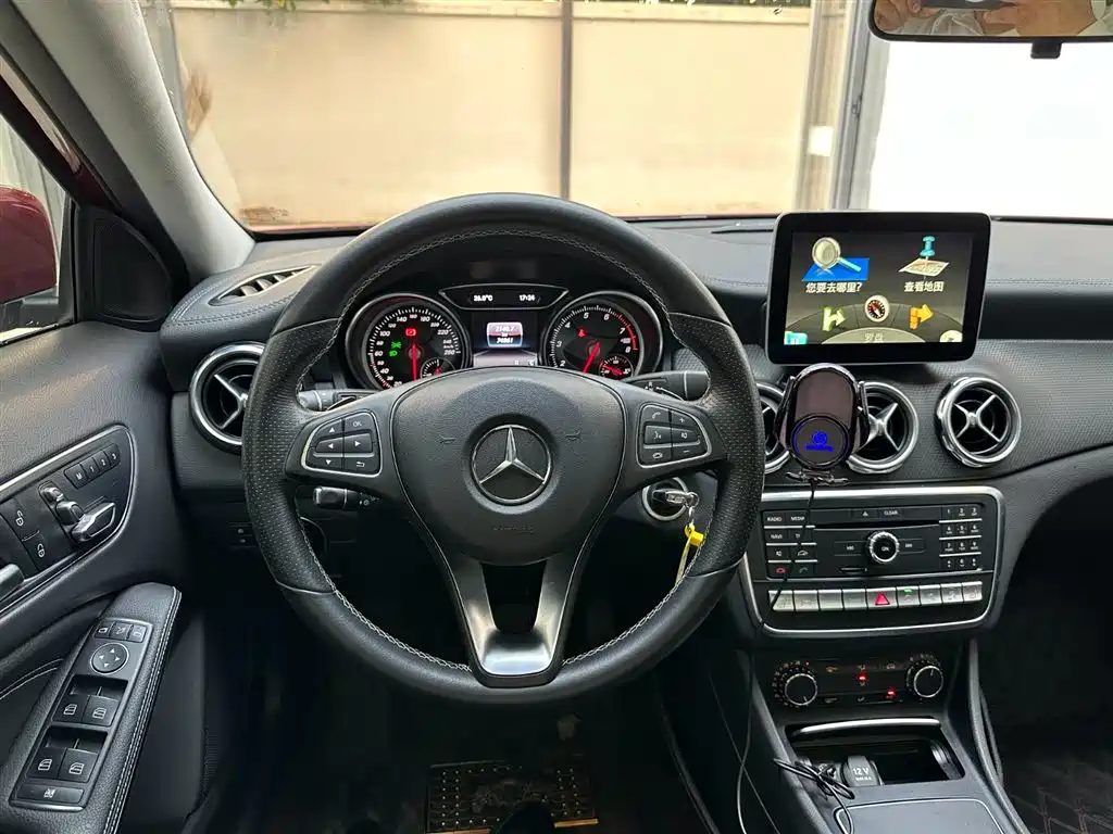 Mercedes-Benz GLA 2017 — фото 12