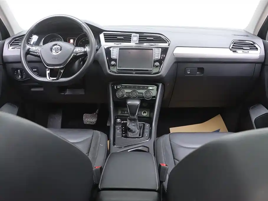 Volkswagen Tiguan L 2018 — фото 26