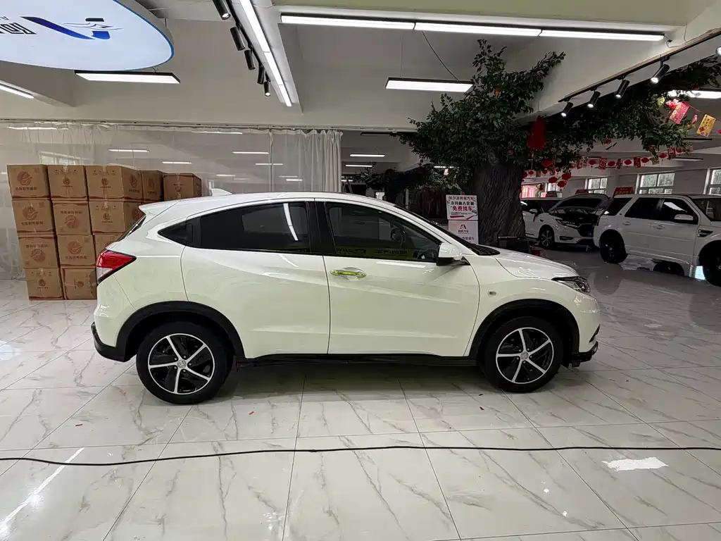 Honda Vezel 2022 — фото 8