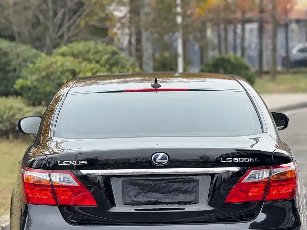 Lexus LS 2012 — фото 7