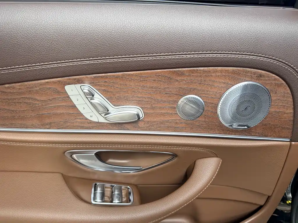 Mercedes-Benz E-Class 2020 — фото 9