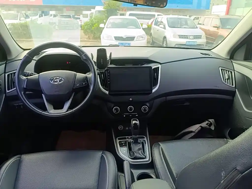 Hyundai ix25 2014 — фото 10