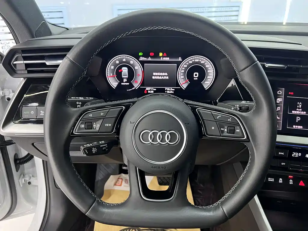 Audi A3 2023 — фото 11