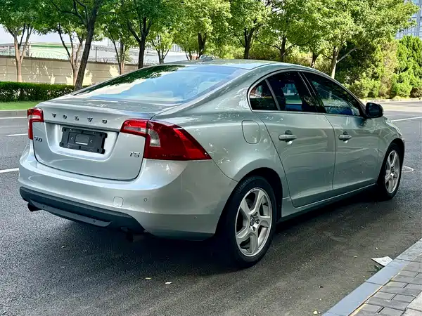 Volvo S60 2012