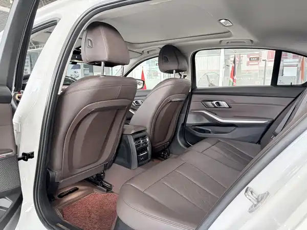 BMW 3 Series 2023