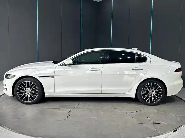 Jaguar XEL 2022