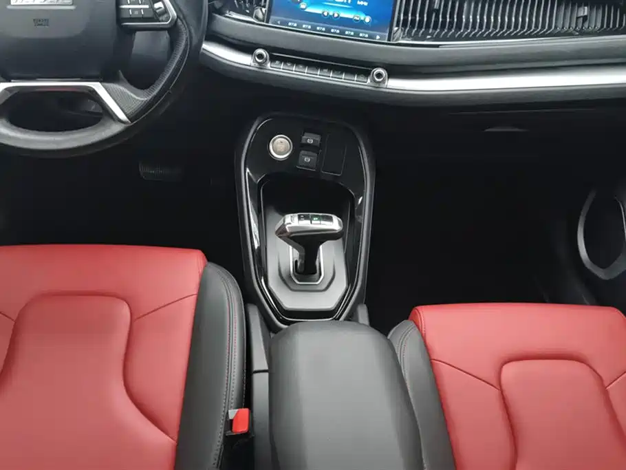 Haval H2s 2018 — фото 16