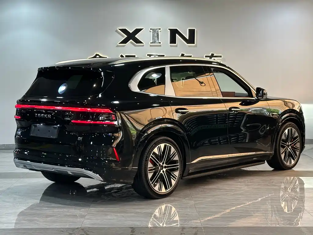 Zeekr 8X 2026