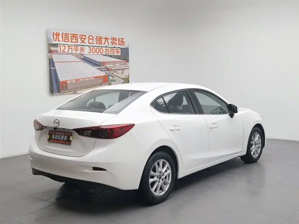 Mazda 3 Axela 2016